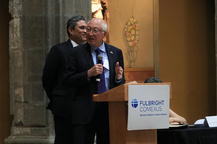 Ken Salazar en beca Fulbright García-Robles 2024.  Foto: David León.