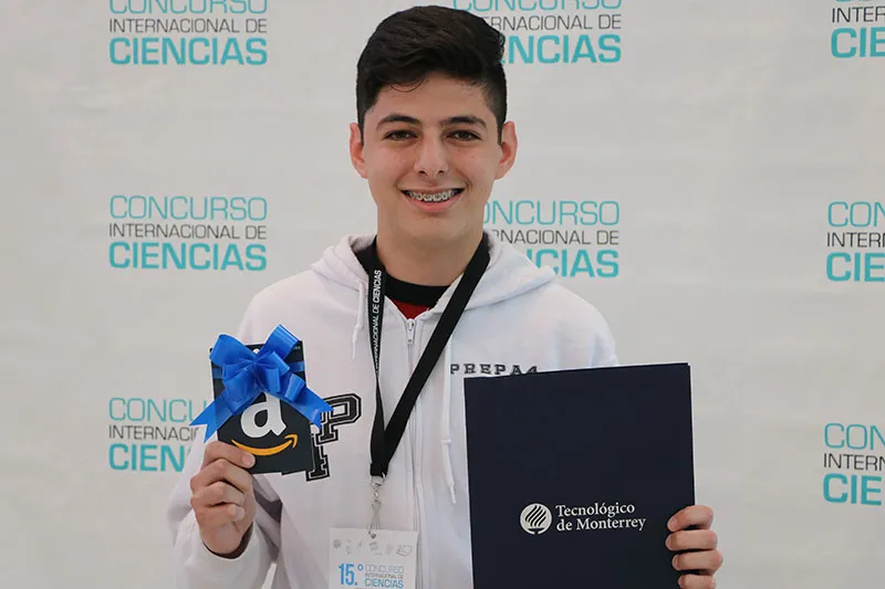 Ganador de Biología 15 Concurso Internacional de Ciencias