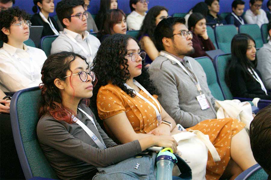 Estudiantes en seminario