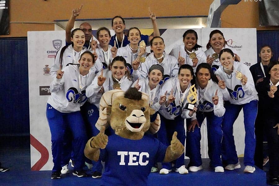 Otro equipo de Borregos campeones fue el voleibol femenil.  