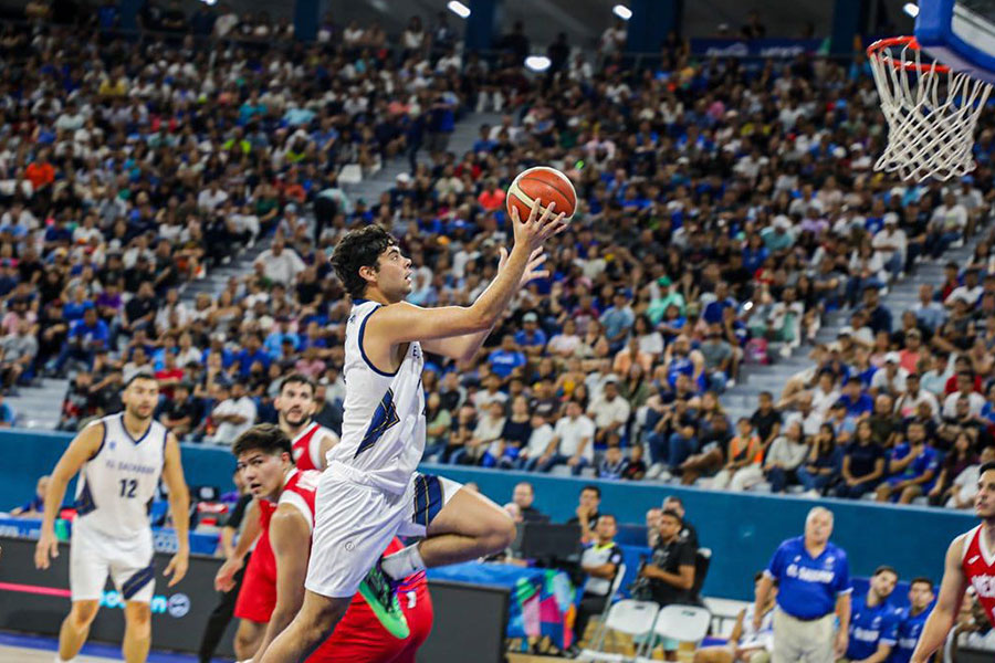 Borrego Tec juega con selección de básquetbol de El Salvador