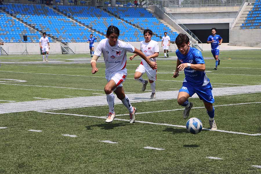 Jugador de Borregos Monterrey de futbol soccer varonil. 