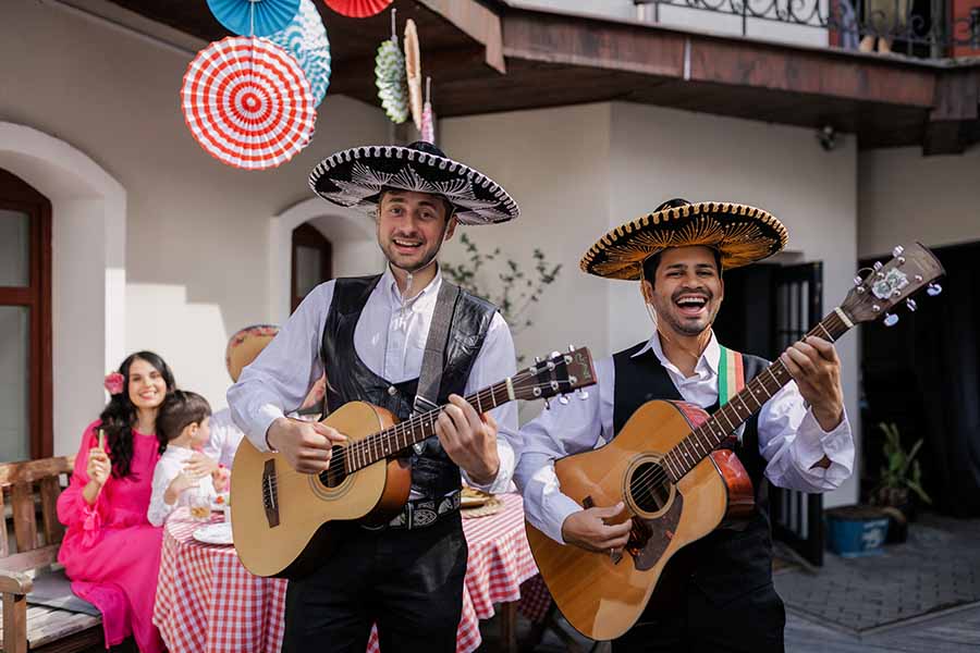 Conoce 10 canciones para estas fiestas patrias en México