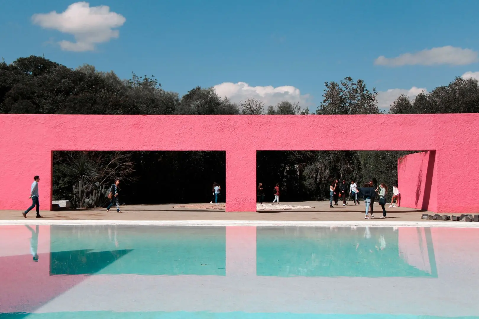 Obra Cuadra de San Crist&oacute;bal del arquitecto Luis Barrag&aacute;n 