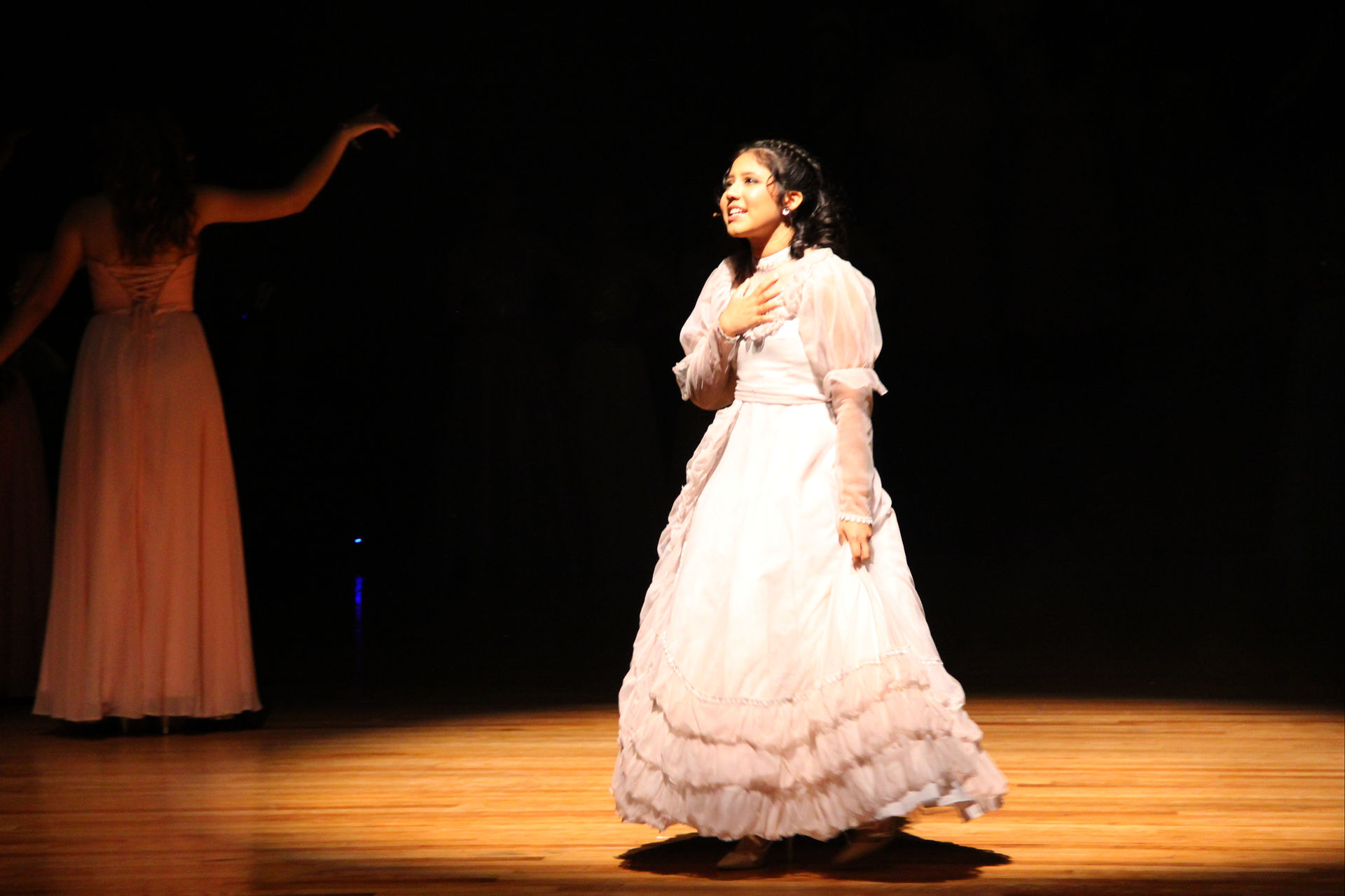 Fernanda durante el ensamble "Una Vez en Diciembre".