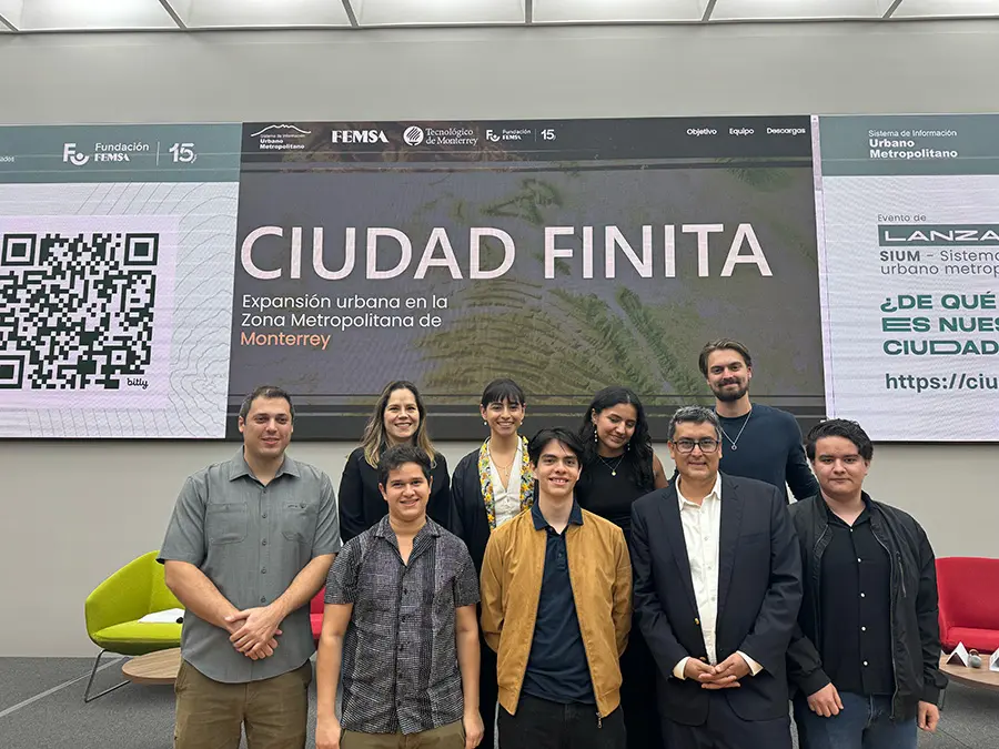 Andrea Martínez en la presentación del proyecto Ciudad Finita. Foto: Cortesía Andrea Martínez