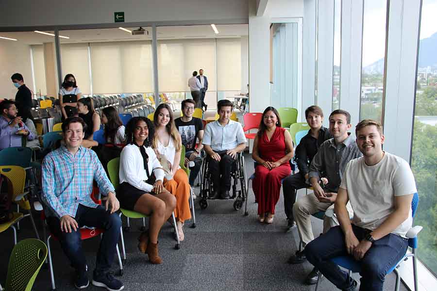 Alumnos del campus Monterrey celebraron la conclusión de sus Estancias Profesionales con una ceremonia de convivencia.