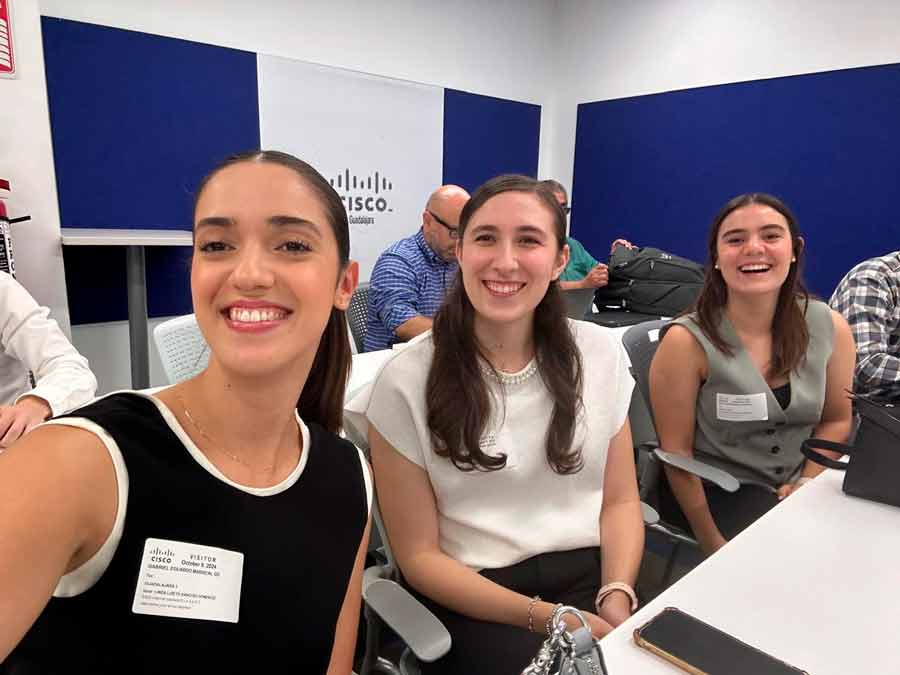 Concurso Cisco que ganaron alumnas del Tec Guadalajara. 