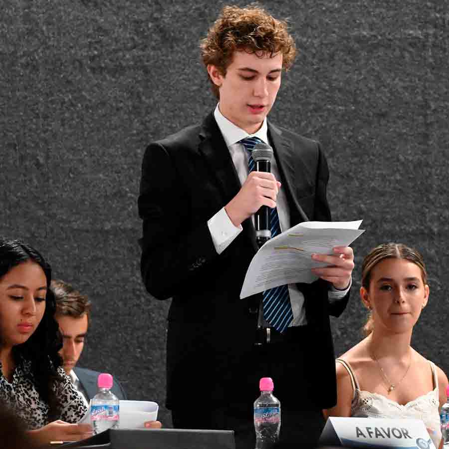 Concurso debate mar adentro, en el que triunfó la PrepaTec Guadalajara. 