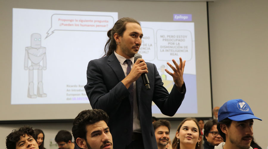 Ricardo Baeza-Yates visitó el Tec de Monterrey campus Querétaro para hablar sobre los límites éticos y humanos de la inteligencia artificial.