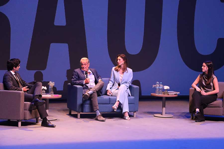 Eduardo Strauch ofrece una plática en el Auditorio Luis Elizondo dentro de Trasciende Tec.