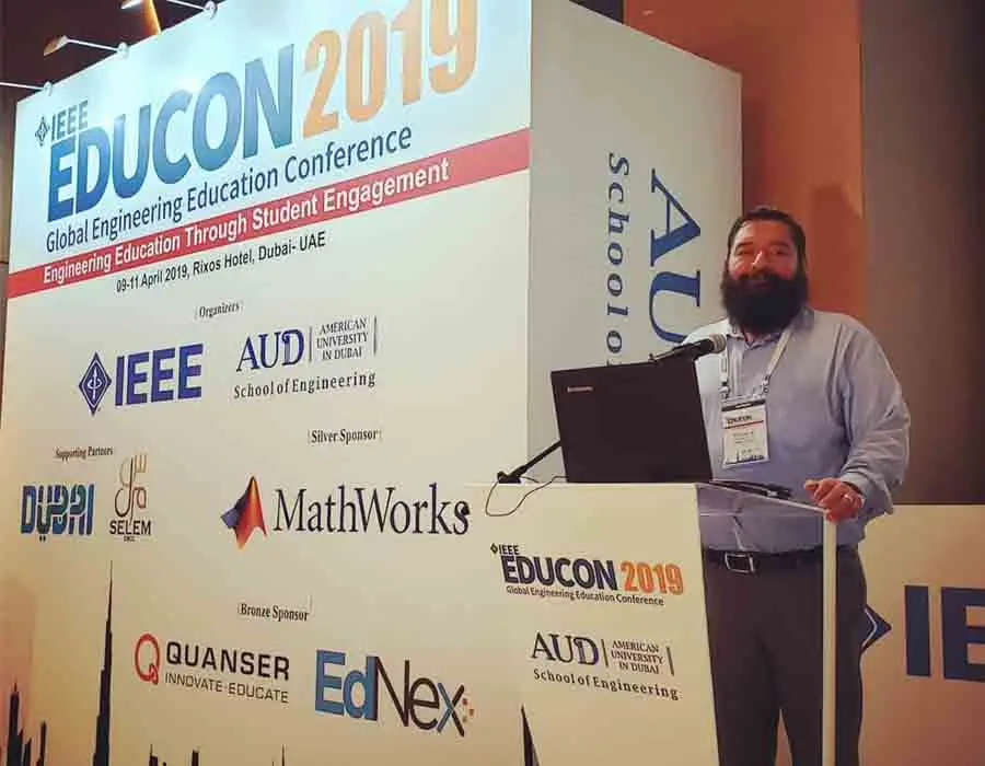 Congreso EDUCON 2019 en Dubai sobre el uso del canal de YouTube para mejorar el desempeño en alumnos.