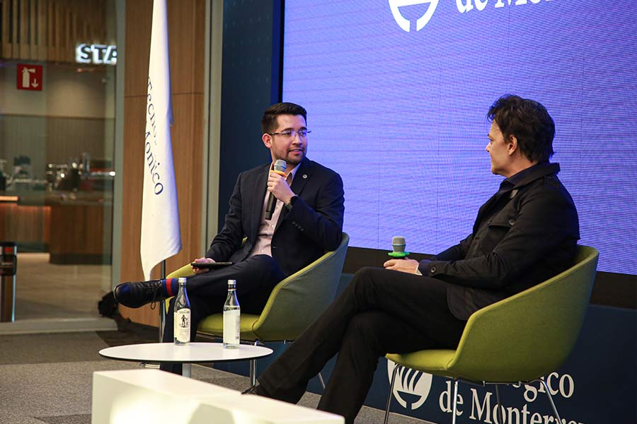 Rodrigo Herrera habló sobre la importancia de generar un impacto social con tu emprendimiento. Foto: Saray González.