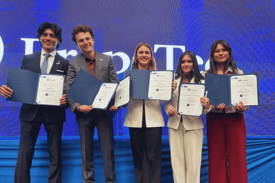 Isabella entre los ganadores nacionales, discursos persuasivos 2026. Foto: cortes&iacute;a