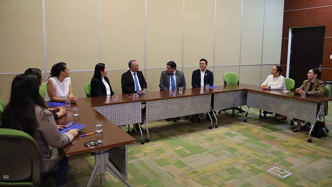 Convenio con Cruz Roja para que estudiantes de medicina del Tec Guadalajara realicen ciclos cl&iacute;nicos.