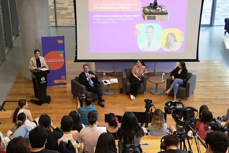 El conversatorio se llevó a cabo en el Auditorio de la Biblioteca del campus Monterrey.