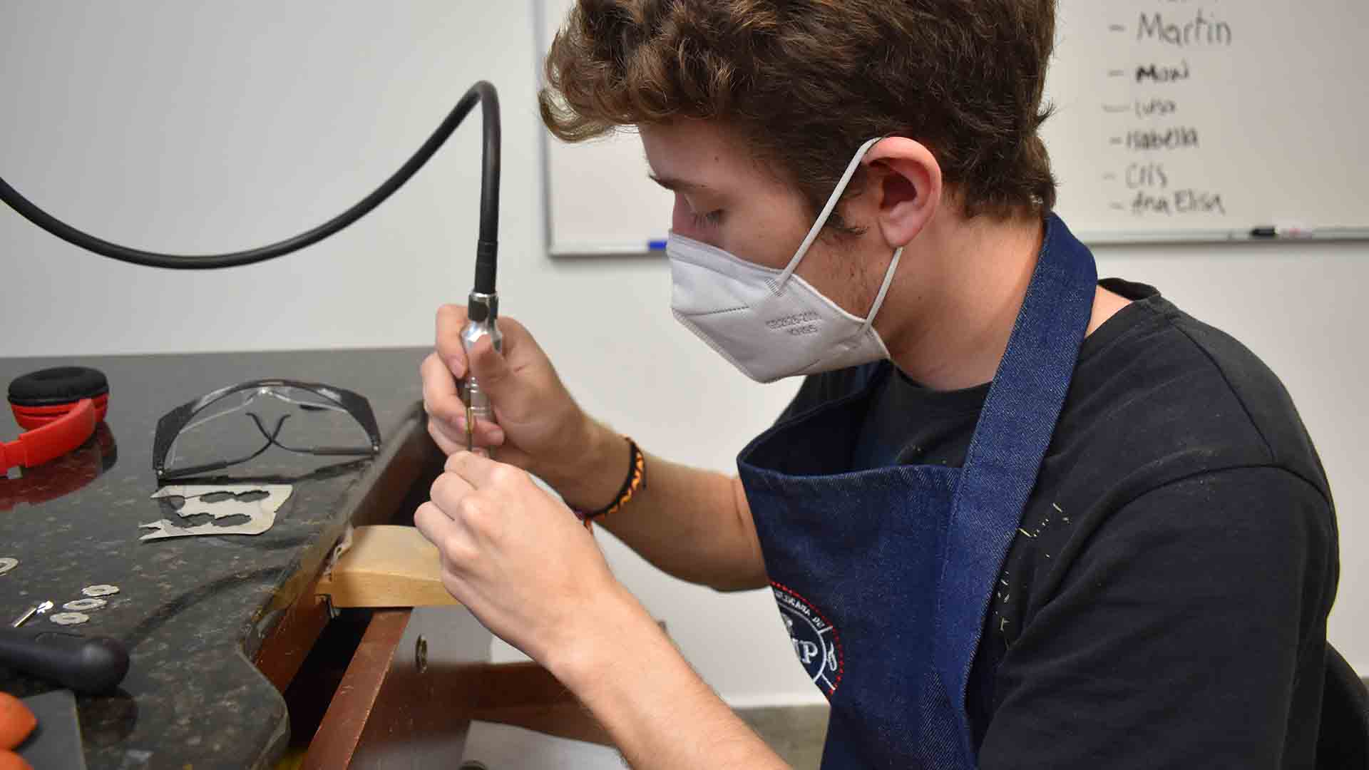 Alumnos Tec diseñan y lanzan colección de joyería