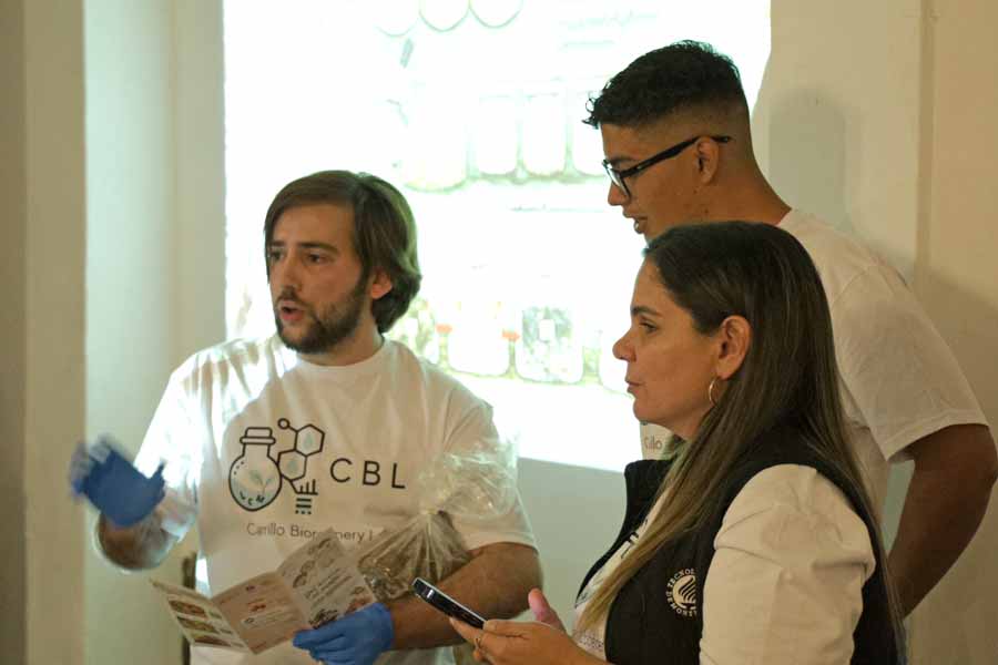 Imparten cursos sobre hongos comestibles a mujeres de Guadalajara.