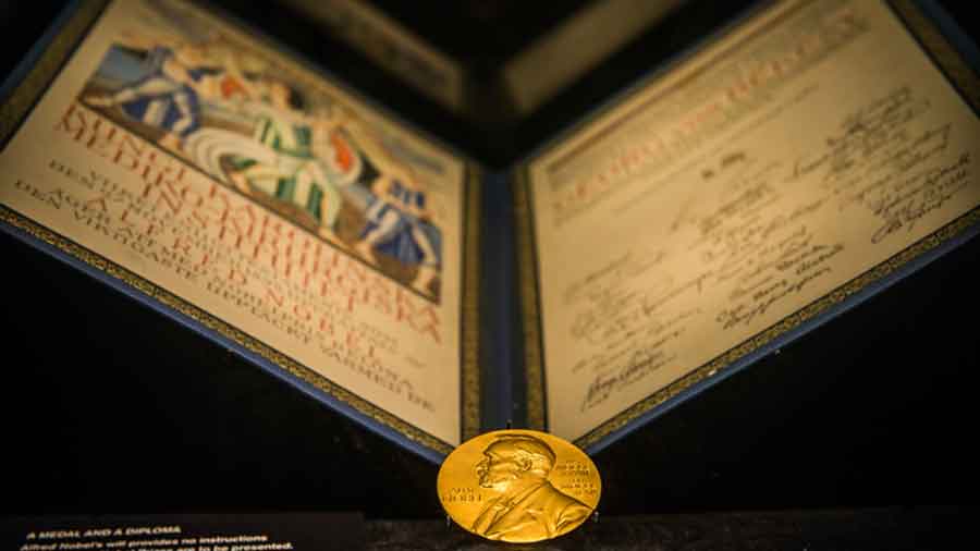 Medalla y constancia del premio nobel