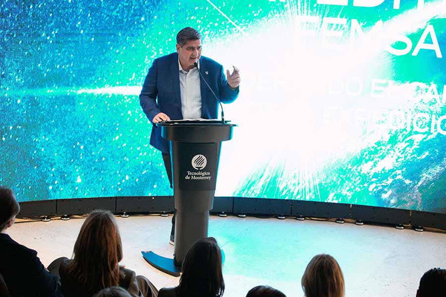 David Garza, presidente del Tecnológico de Monterrey, en la inauguración del Expedition FEMSA. 