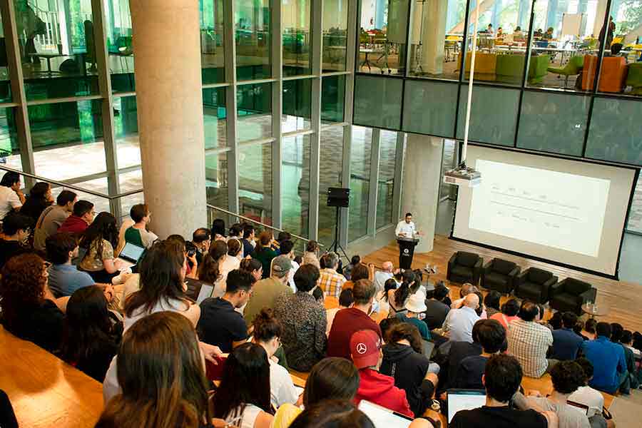 En el campus Monterrey se realizó el foro "Regeneración de ríos urbanos, caso Río Medellín” como parte del ciclo “Soluciones urbanas a la crisis climática”.