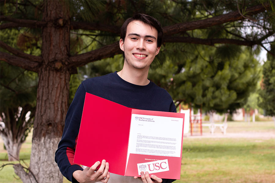 Diego José Mercado admitido a USC