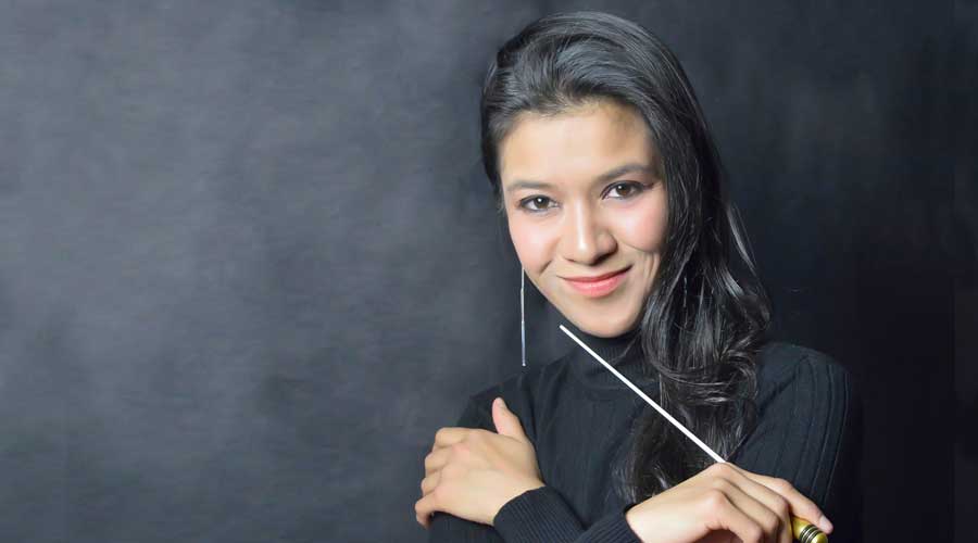 Profesora del Tec campus Querétaro dirige concierto con la orquesta Filarmónica de Querétaro