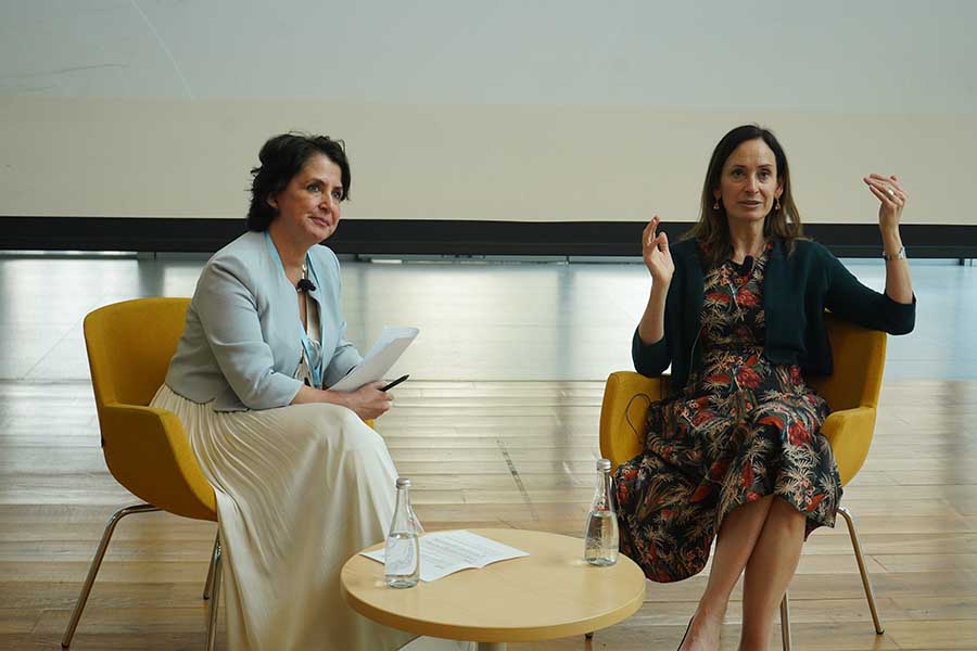 Edna Jaime y Shannon K. O’Neil en la plática impartida en el campus Monterrey. 