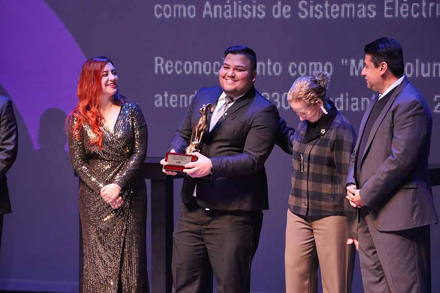 Eduardo Melendres, estudiante del campus Monterrey, como Mentor Académico Estudiantil.