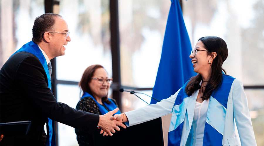 Egresa de ingeniería del Tec de Monterrey con la intención de ayudar e impactar a otras personas