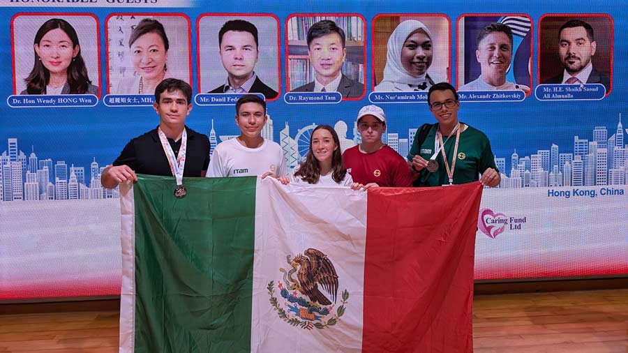 Egresado de PrepaTec Querétaro gana medalla de plata en Olimpiada Internacional de Economía