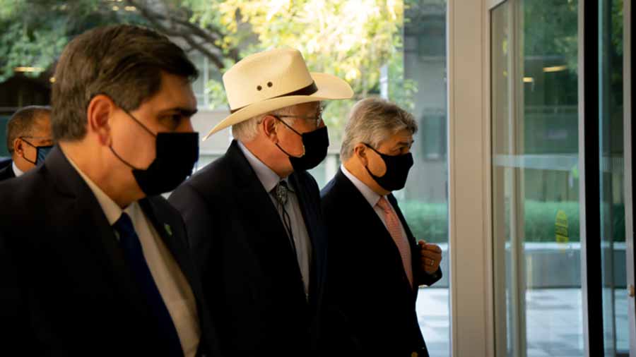 Ken Salazar visitó el Tec de Monterrey en la búsqueda del fortalecimiento de las relaciones bilaterales entre ambos países