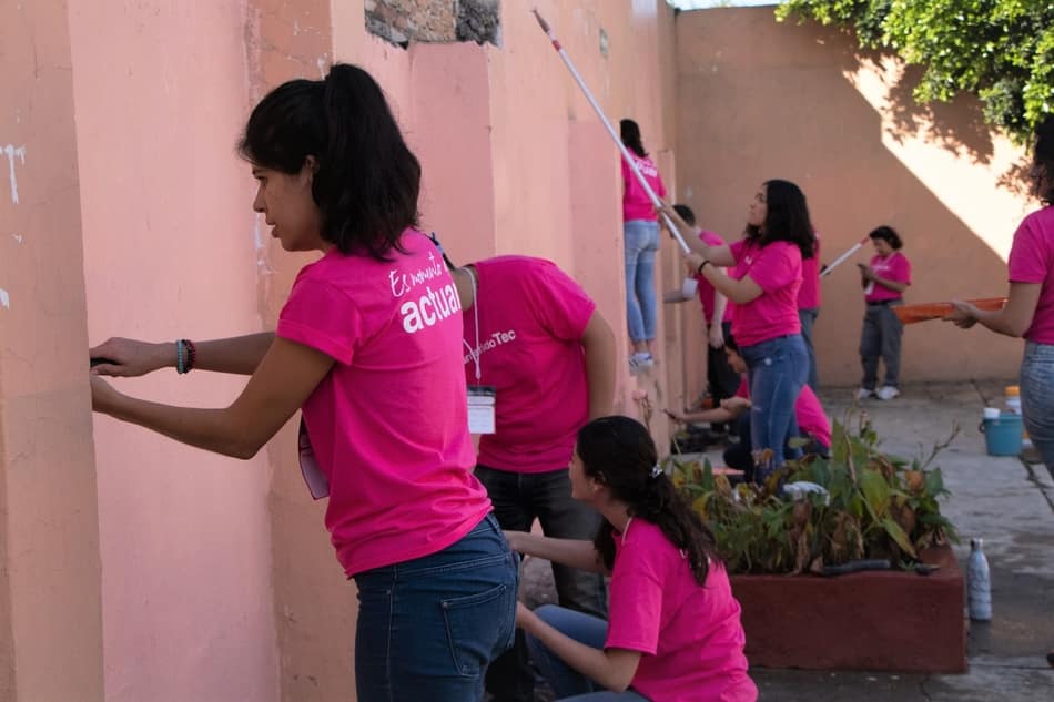 En el Día del Voluntariado la comunidad Tec beneficia a 2 escuelas públicas