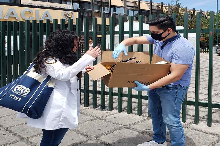 Entrega de las primeras caretas al IMSS de Chihuahua