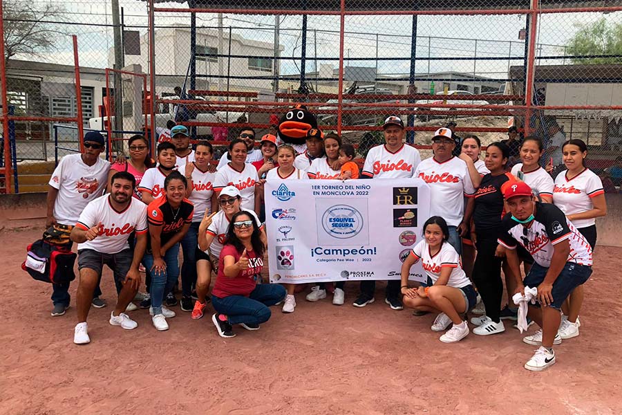 Equipo de beisbol infantil de estudiante Tec queda campeón en torneo