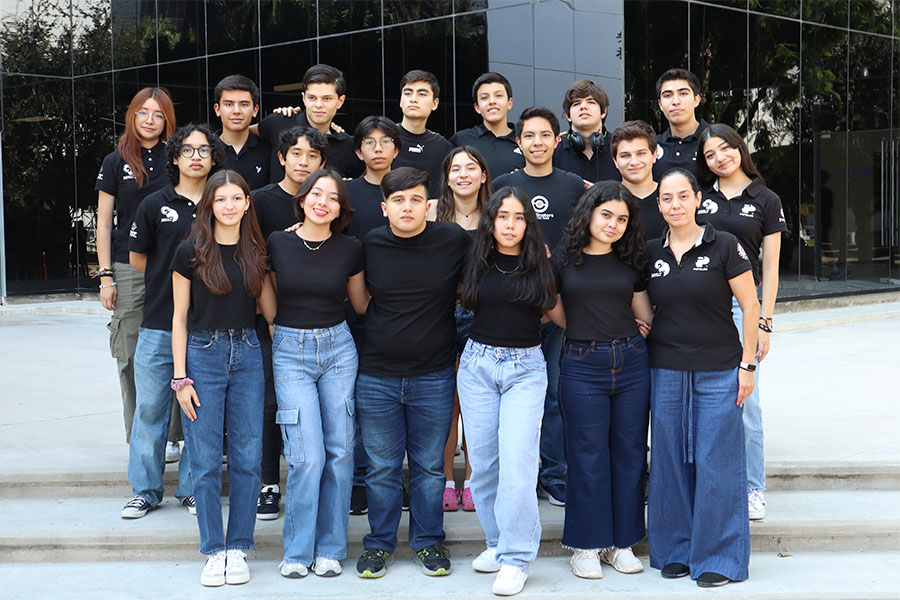 Equipo de robótica de PrepaTec Laguna que formará parte de la competencia FIRST Tech Challenge