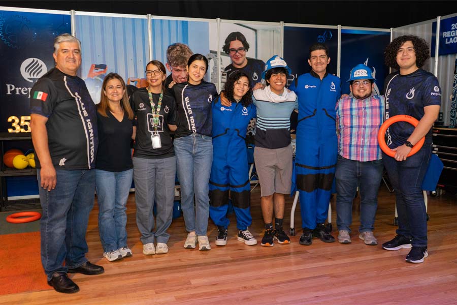 Equipo de robótica de la PrepaTec Saltillo participa en la FIL Coahuila 2024