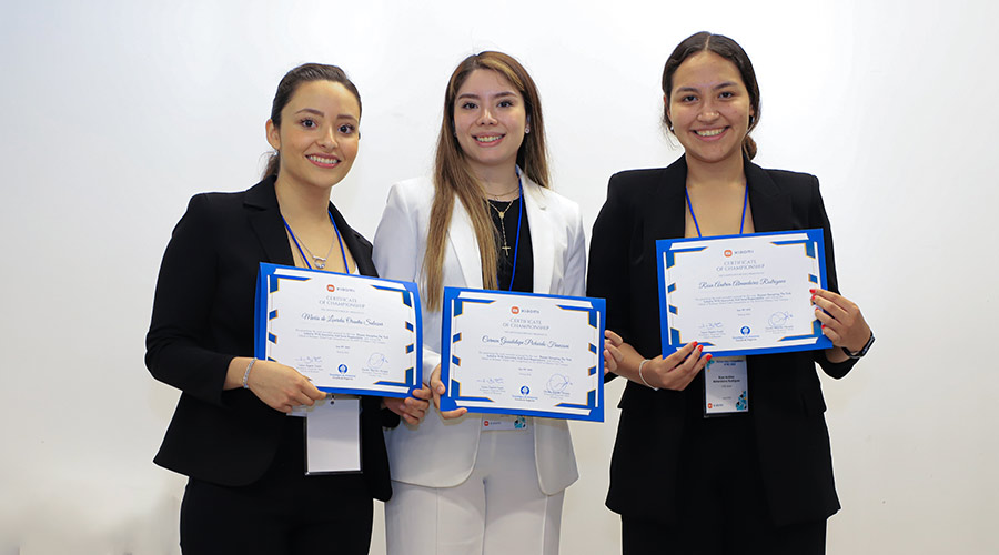 Equipo ganador de Tec campus Monterrey en Global Case Competition reto Xiaomi