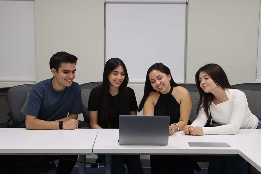 Etudiantes de PrepaTec Eugenio Garza que ganaron el Hult Future Leaders Challenge 2025.