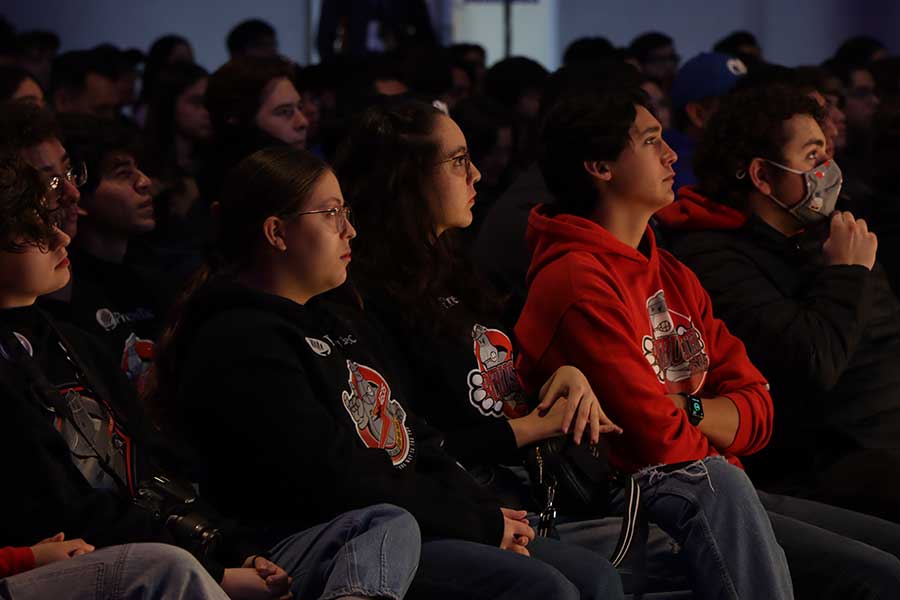 Equipos de robótica de PrepaTec estuvieron presentes durante el kick off de FIRST Robotics Competition.