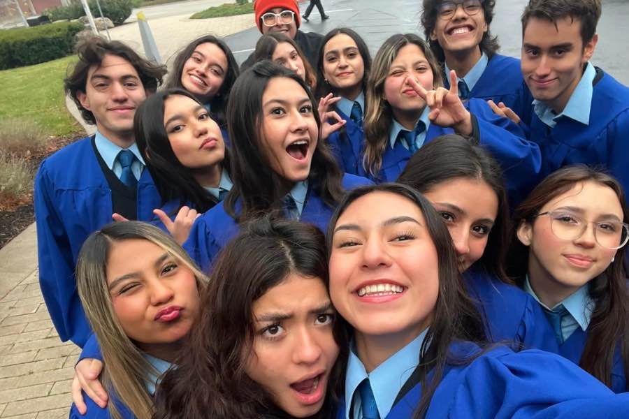 estudiante-del-tec-hidalgo-recibe-premio-a-la-excelencia-academica-comubia-collage-amigos