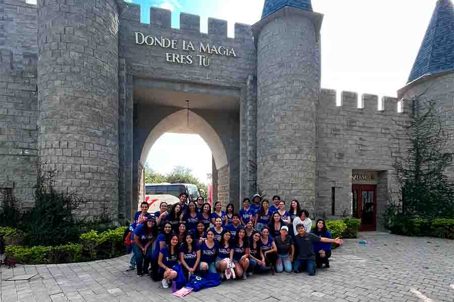 Grupo estudiantil busca inspirar a niños con actividades recreativas