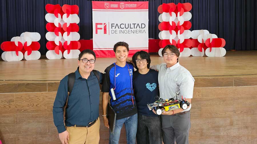 Estudiantes del Tec campus Querétaro destacan en concurso de robot Eagle X tipo Mars Rover