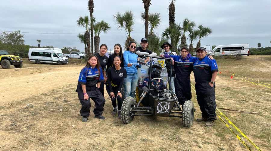 Estudiantes del Tec campus Querétaro van a concurso internacional con su coche todoterreno