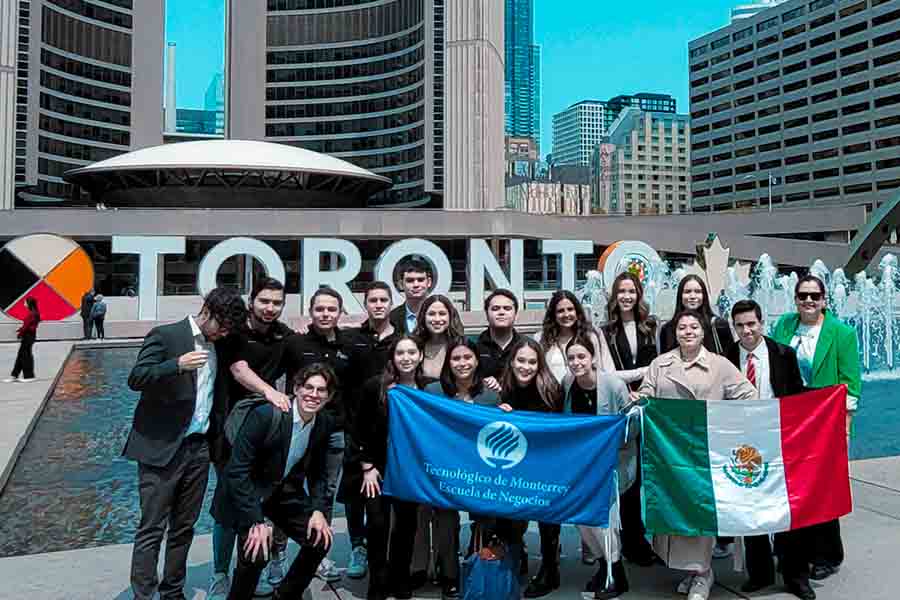 Estudiantes del Tec de Monterrey en Toronto, viviendo una experiencia internacional en la misión comercial