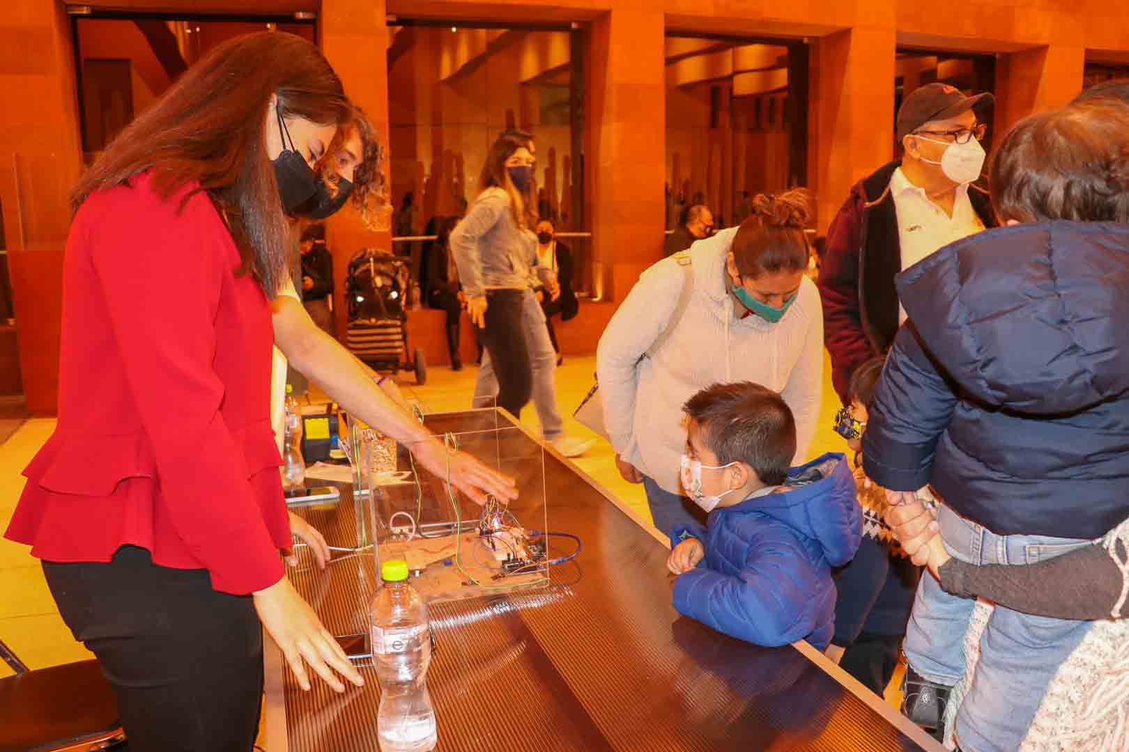 Stand de la exposición en el Museo Laberinto por alumnos del Tec de Monterrey.