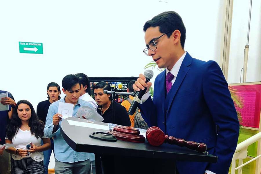 Felipe Aragón estudiante del campus Chihuahua y Enlace Banxico