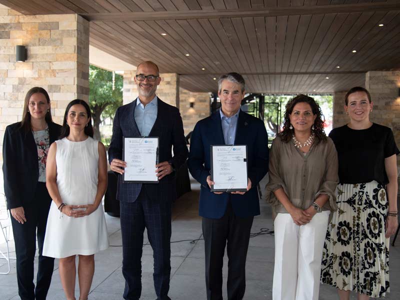 De izquierda a derecha: Guillermina Sánchez, Tania Zertuche, Miguel Treviño de Hoyos, Guillermo Torre, María del Roble García y Gabriela Aranda Loyo.