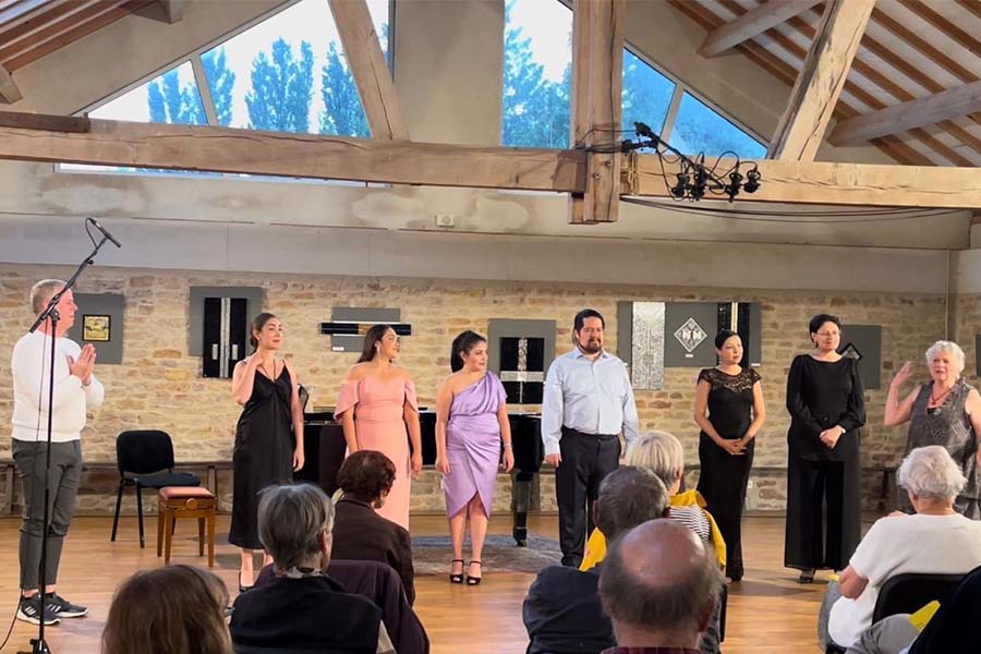 Residencia Artística para Cantantes y Pianistas en Borgoña, Francia