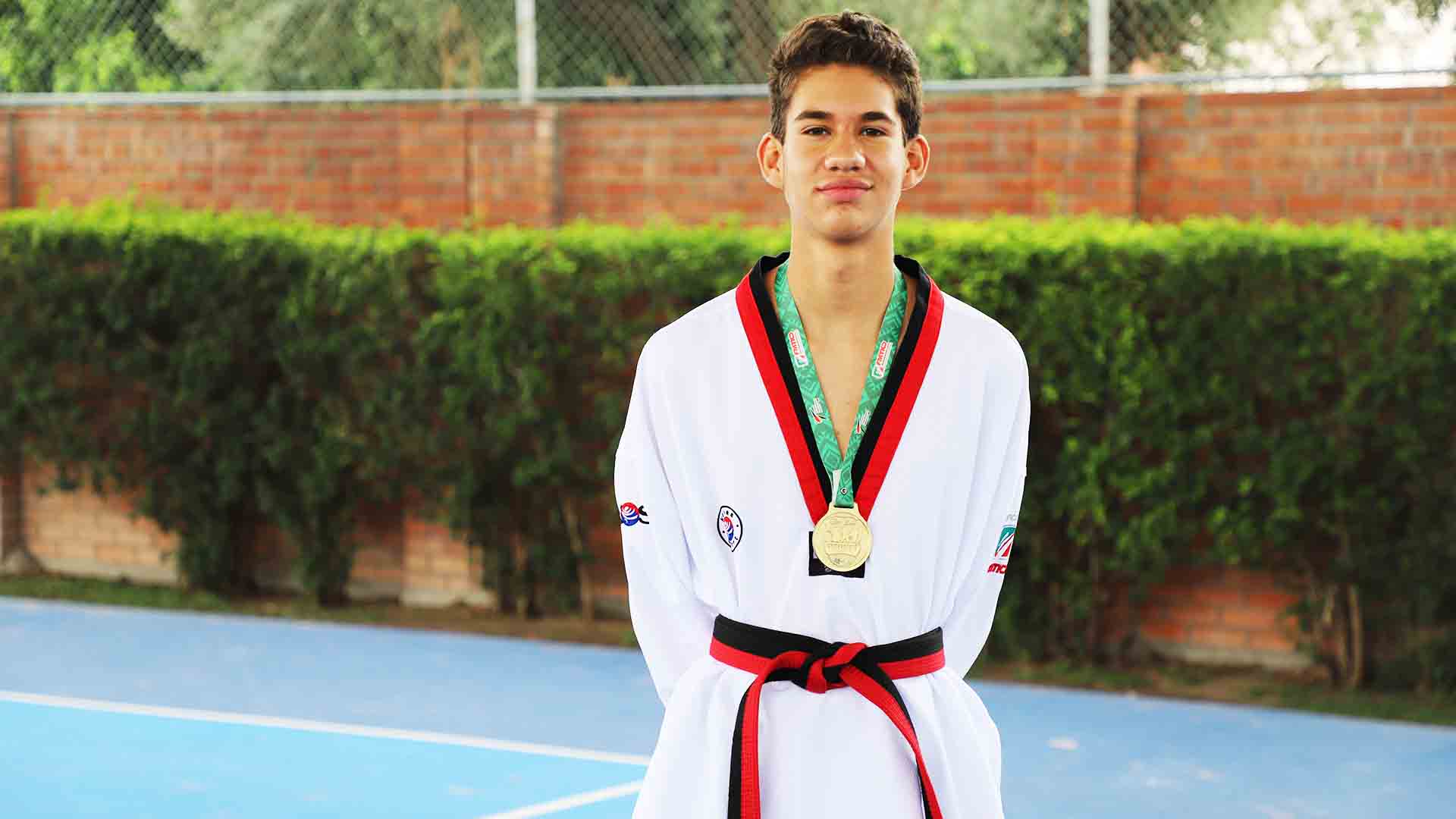 El lagunero Daniel Uscanga ganó oro en el nacional de TaeKwonDo